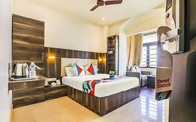 Hotel Emerald Park At Airport